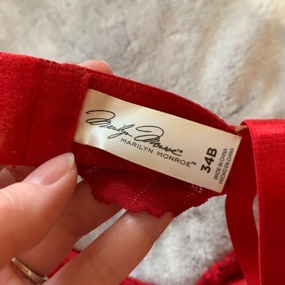 Marilyn Monroe Intimates Longline Floral Lace V-Wire Demi Bra Red - Size 34B - Picture 3 of 4